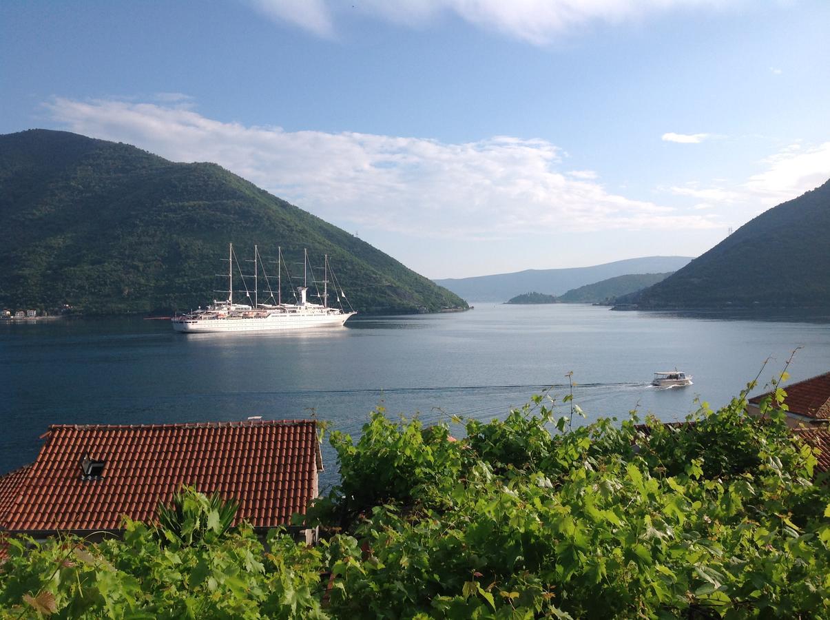 Be Happy In Perast Apartment Exterior photo